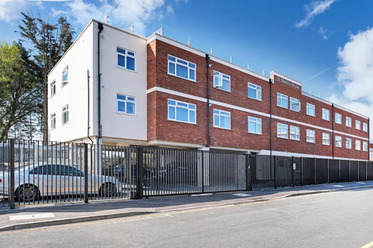 St Martins 2 Bedroom Apartments In Ruislip By 360 Stays Eksteriør bilde