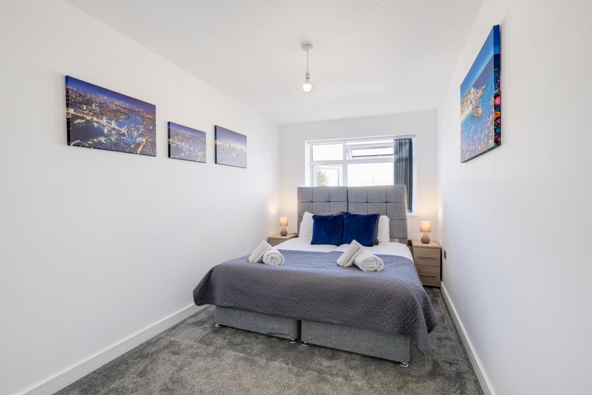 St Martins House Luxury 2 Bedroom Apartments Ruislip By 360Stays Eksteriør bilde