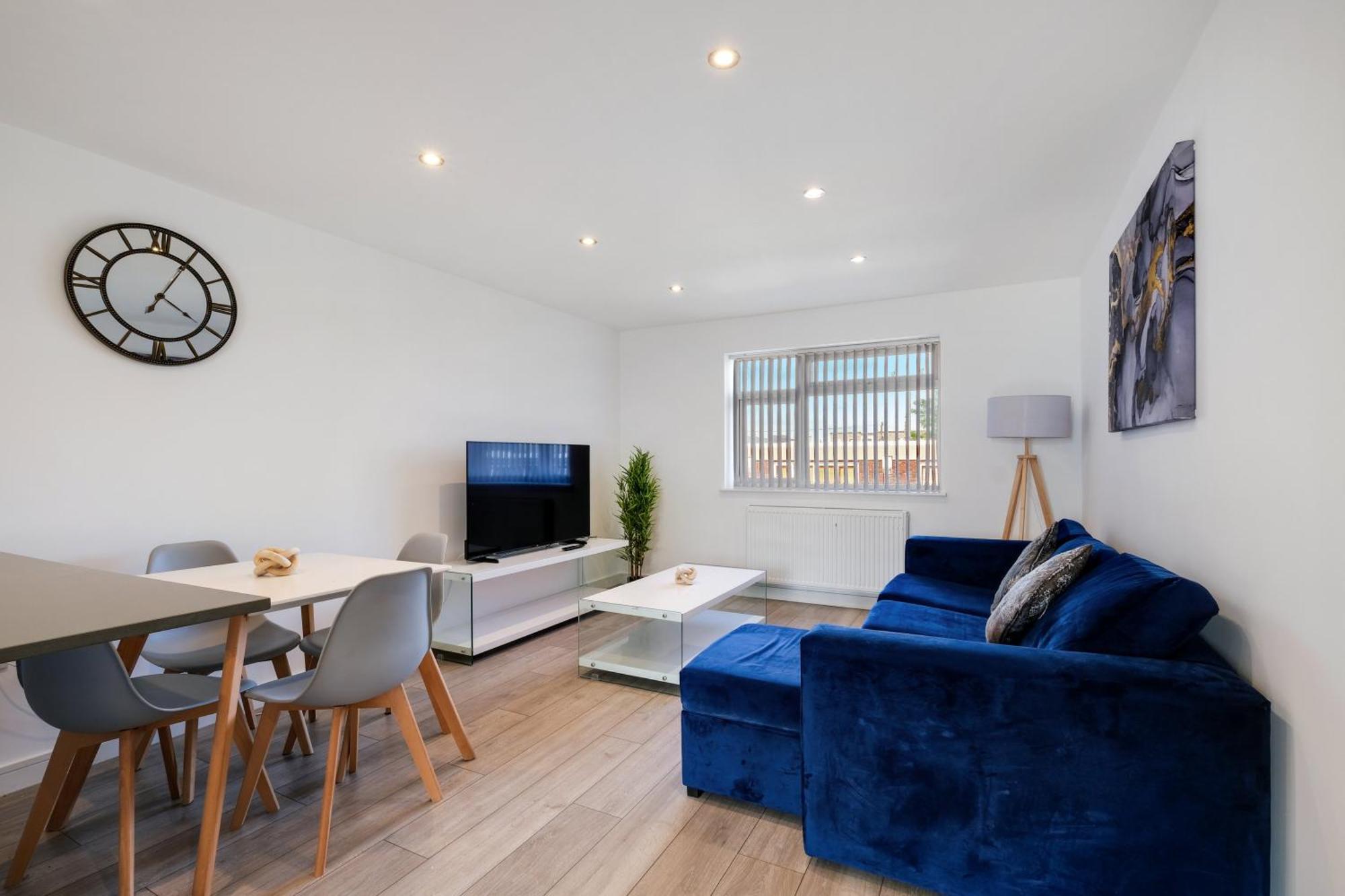 St Martins House Luxury 2 Bedroom Apartments Ruislip By 360Stays Eksteriør bilde