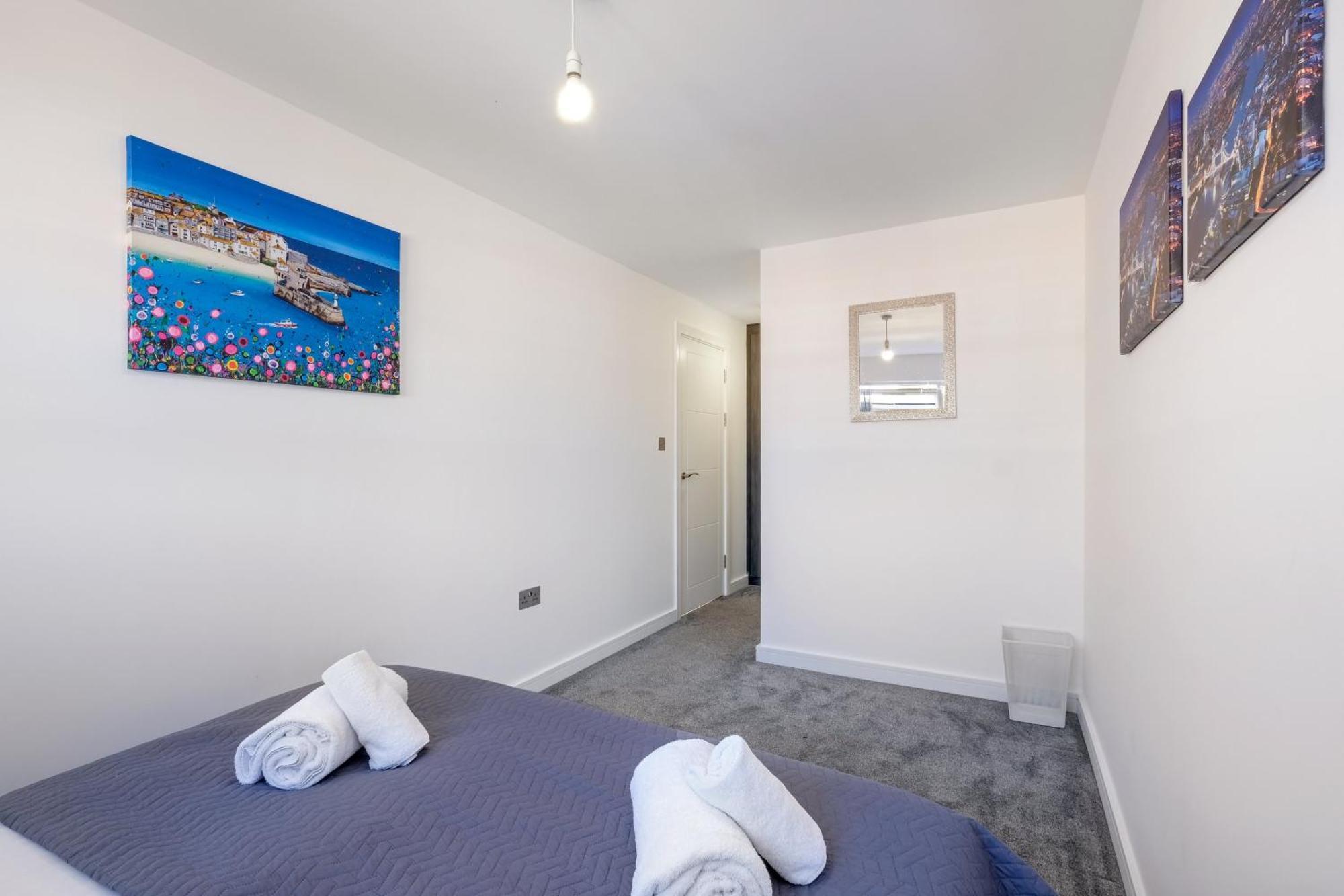 St Martins House Luxury 2 Bedroom Apartments Ruislip By 360Stays Eksteriør bilde